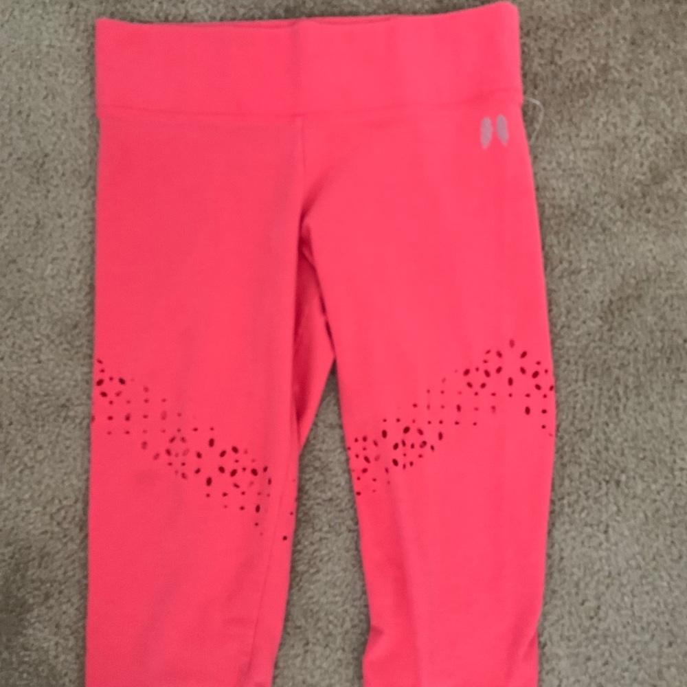 VICTORIA SECRET CROPPED LEGGINGS